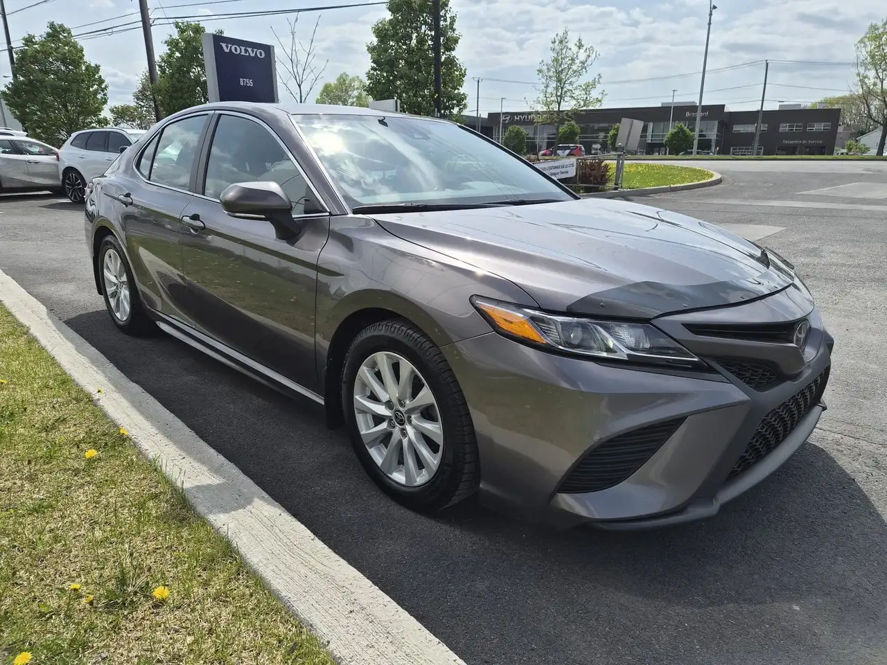 Toyota Camry снимка Toyota Camry