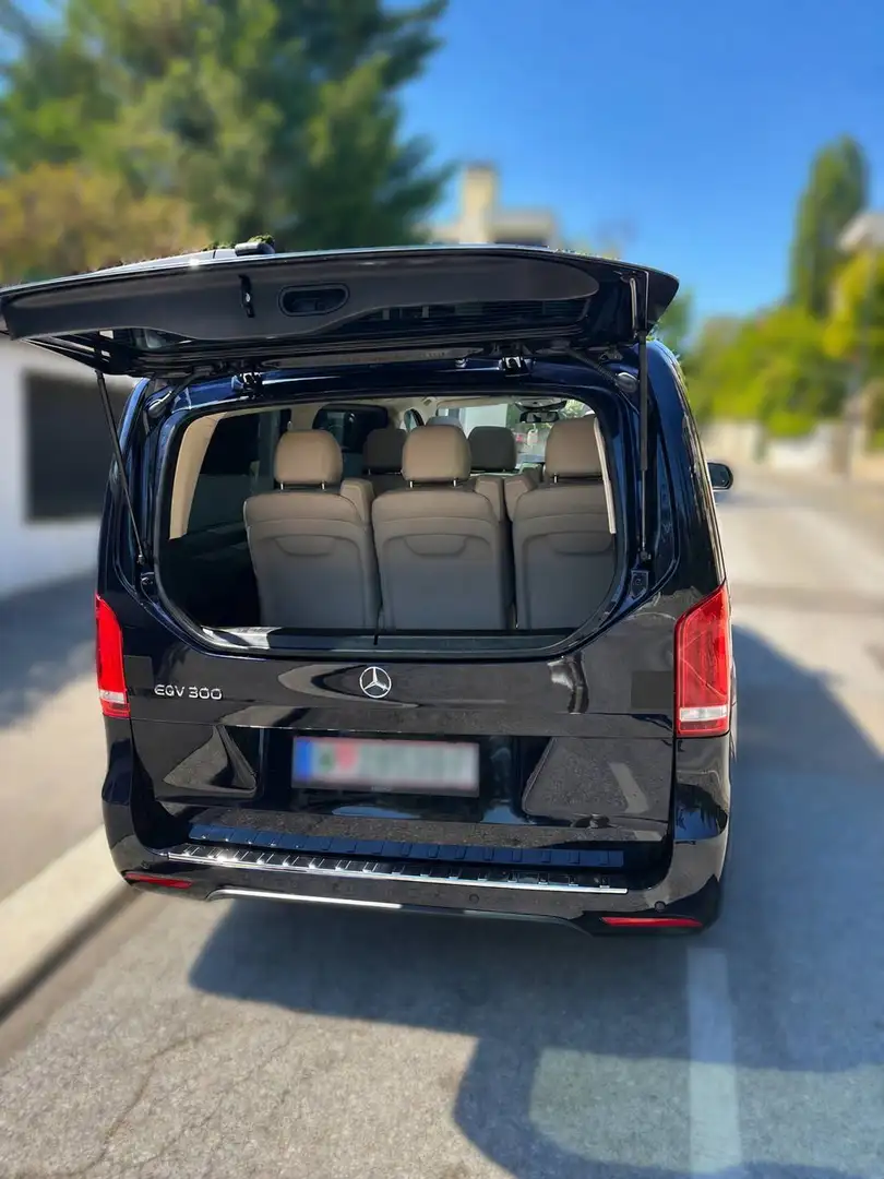Mercedes-Benz EQV 300 Avantgarde Long | 8 places | SOH 98 % | AIRMATIC | Toit panoramique | Burmester Blau - 2