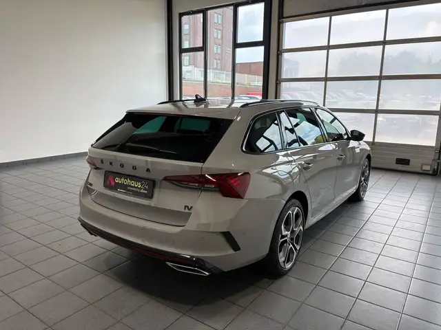 Skoda Octavia view 5