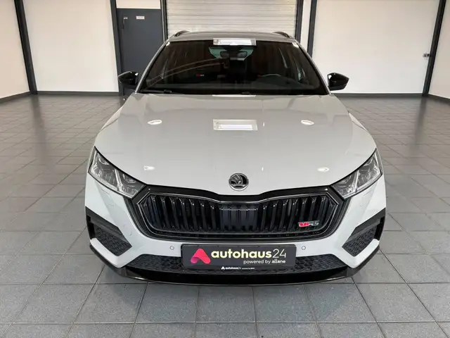 Skoda Octavia view 2