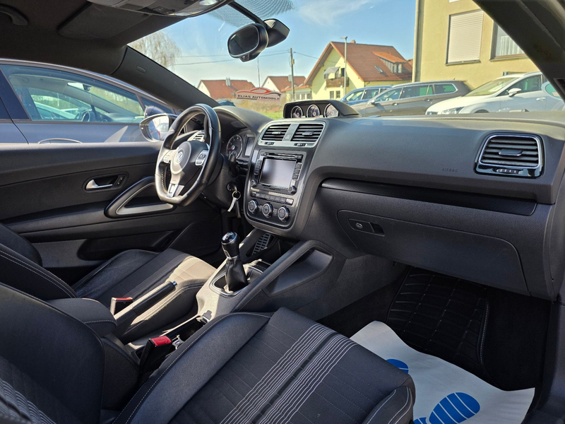 Volkswagen Scirocco 2.0 TSI 155 kW Match / TÜV NEU — photo 11