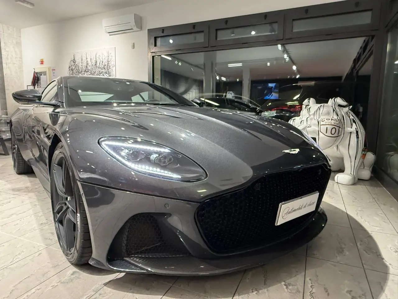 Aston Martin DBS