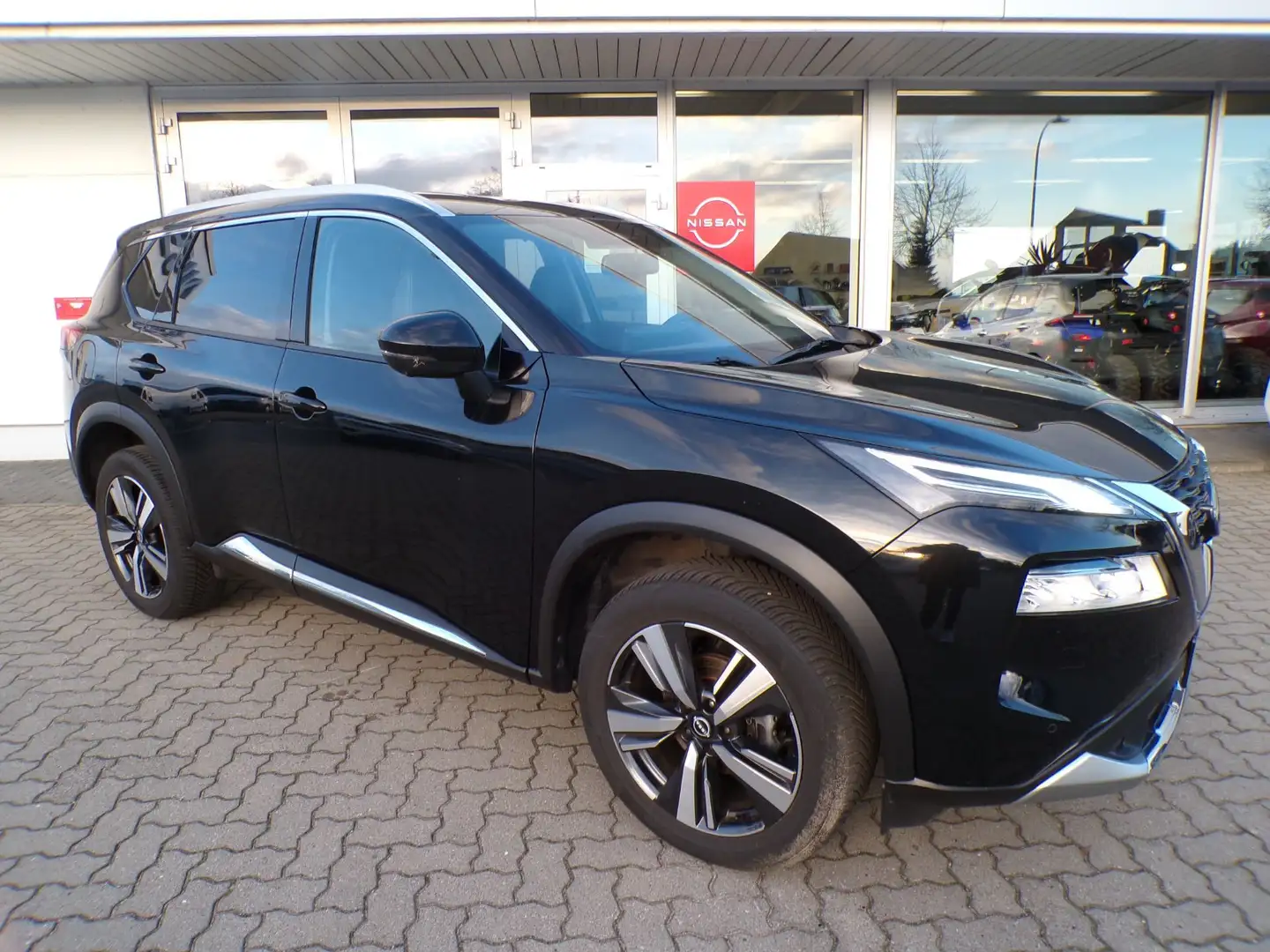 Nissan X-Trail 1.5 VC-T MHEV Tekna (EURO 6d) Negro - 1