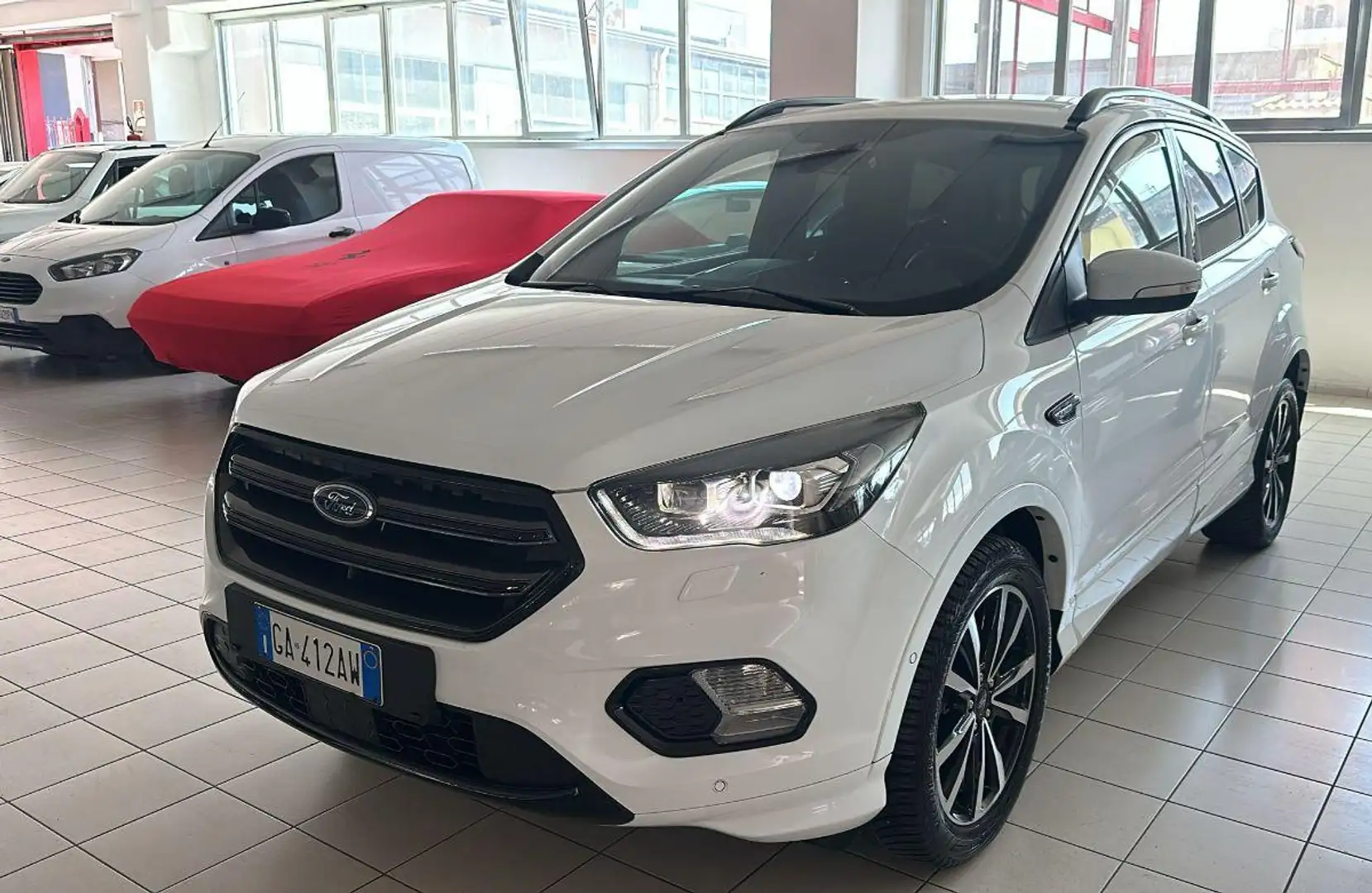 Ford Kuga 2.0 TDCI 150 CV S&S 4WD ST-Line Blanc - 1