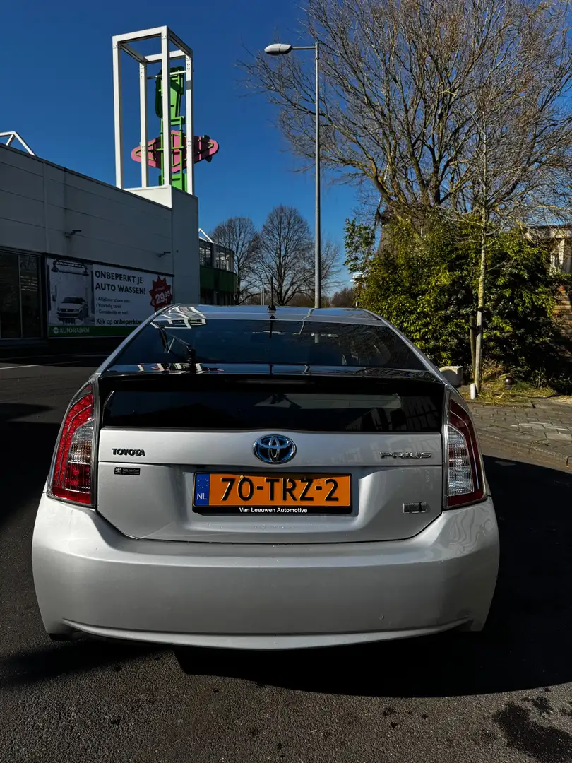 Toyota Prius (Hybrid) Executive - 2