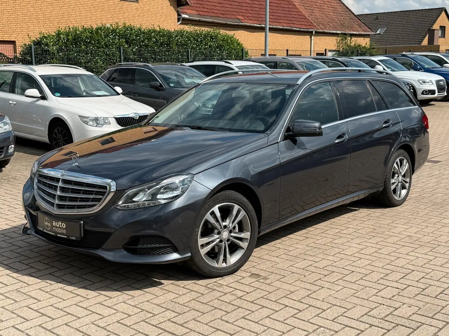 Mercedes-Benz E 220 CDI T | Aut. | Scheckheft | Standheizung | Grau - 1