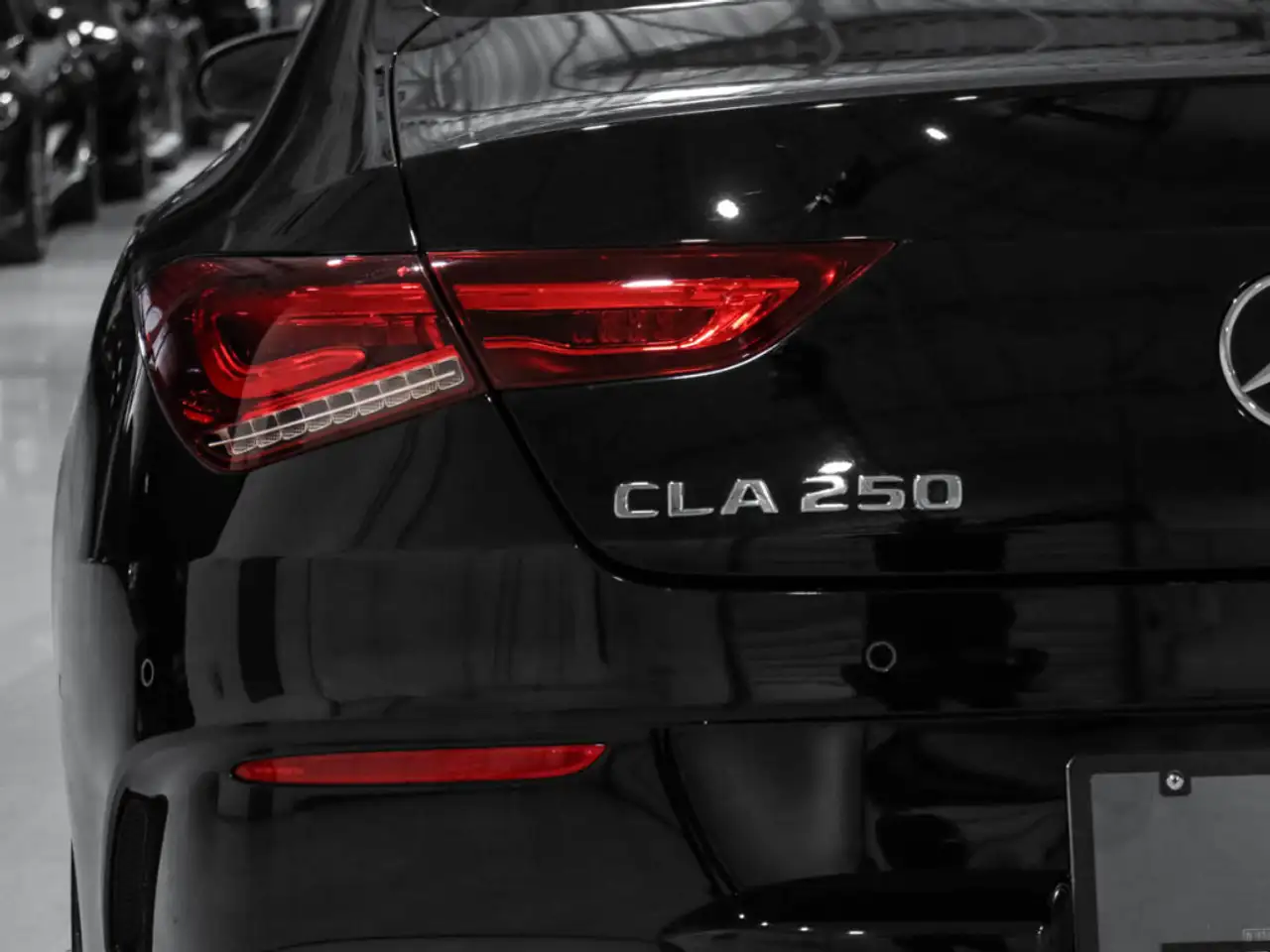 Mercedes-Benz CLA снимка Mercedes-Benz CLA