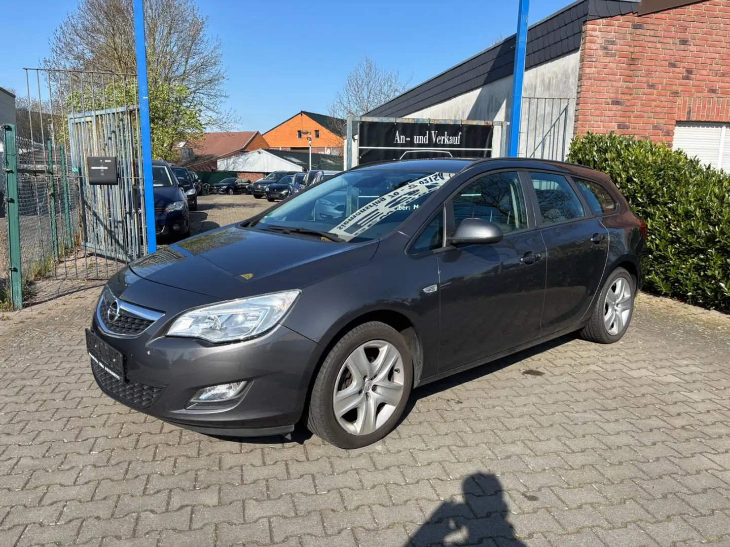 Opel Astra J Sports Tourer PDC TEMP GARANTIE Gris - 1