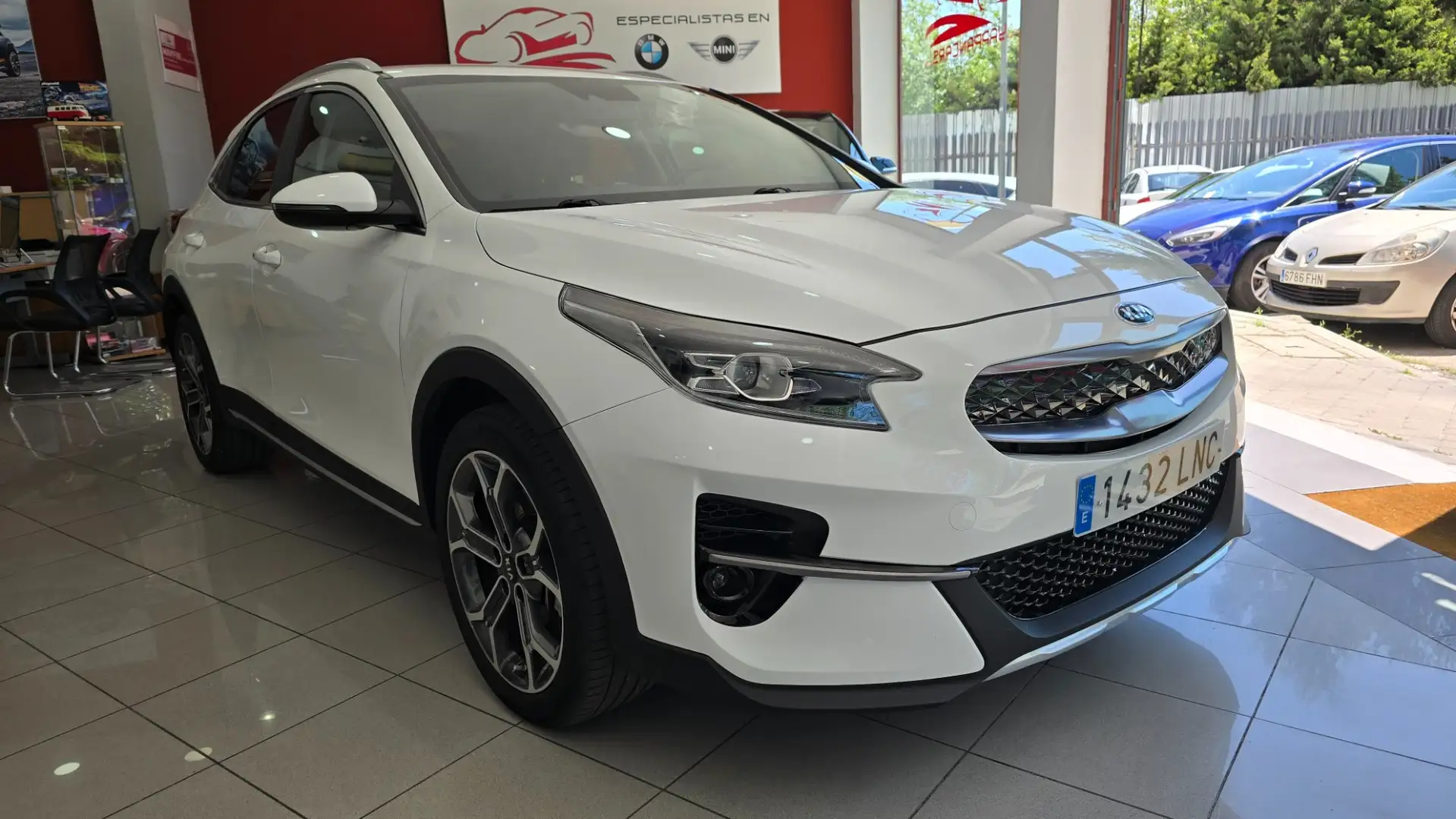 Kia XCeed 1.6 PHEV eTech Aut. Blanco - 1