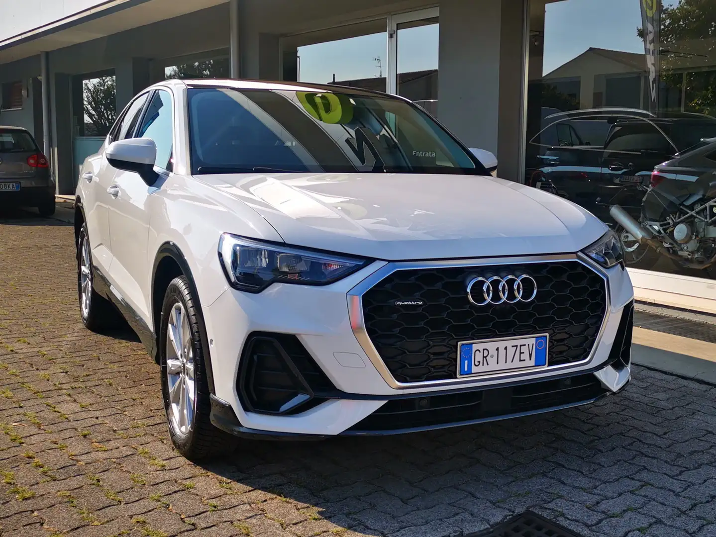 Audi Q3 Q3 2019 Sportback  35 2.0 tdi quattro s-tronic Bianco - 1