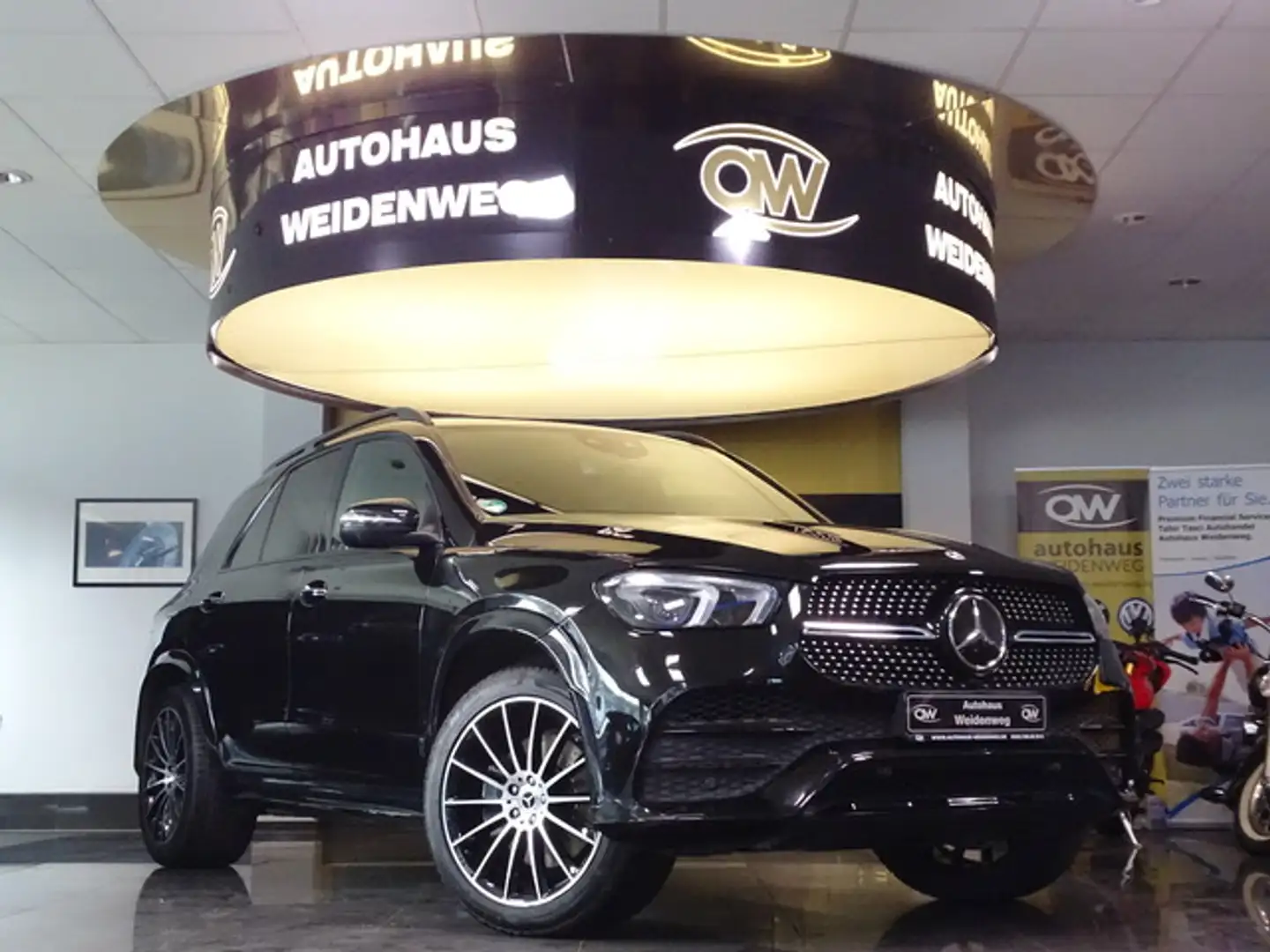 Mercedes-Benz GLE 400 d 4M AMG LED Pano Burm Ambi 360Cam AHK Noir - 2