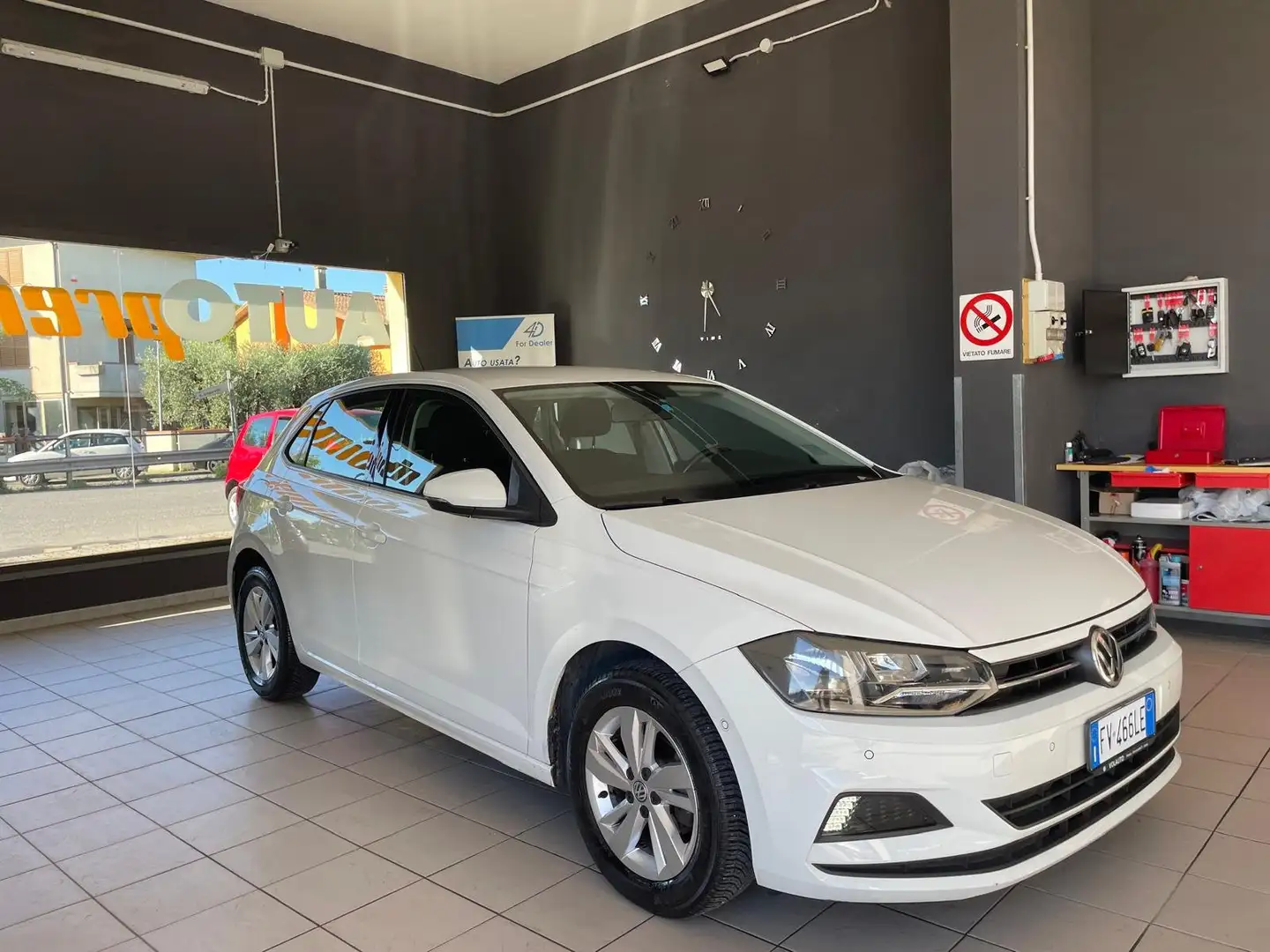 Volkswagen Polo Polo VI 2017 5p 1.0 evo Comfortline 65cv Bianco - 2