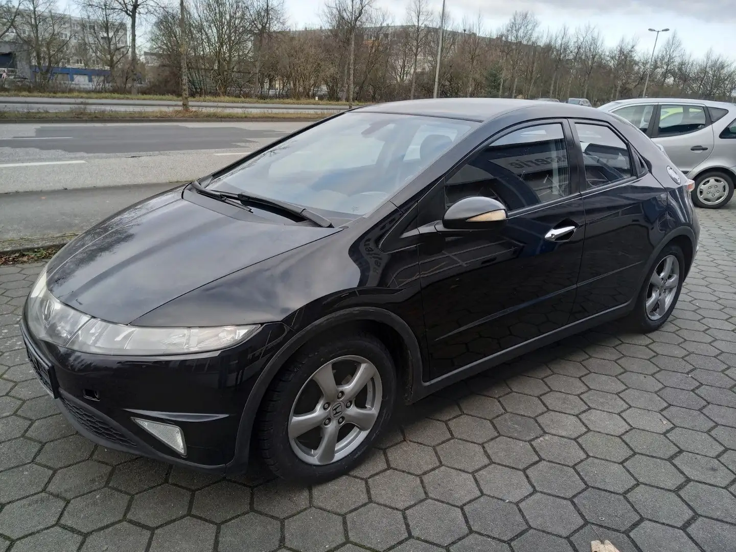 Honda Civic Lim. 5-trg. 1.4 Sport/HU neu Schwarz - 2