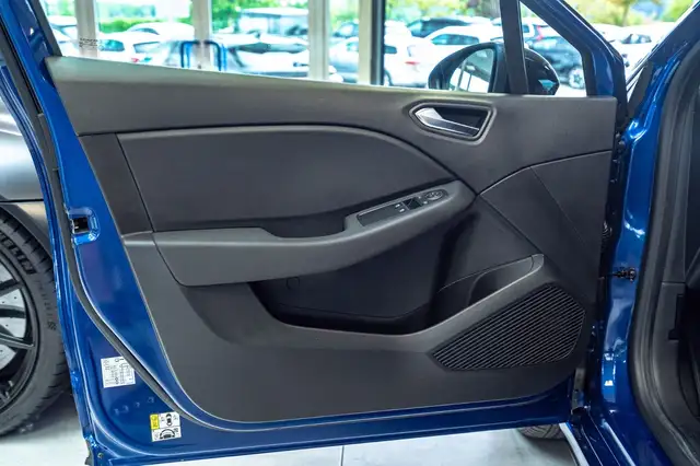 Renault Clio view 16