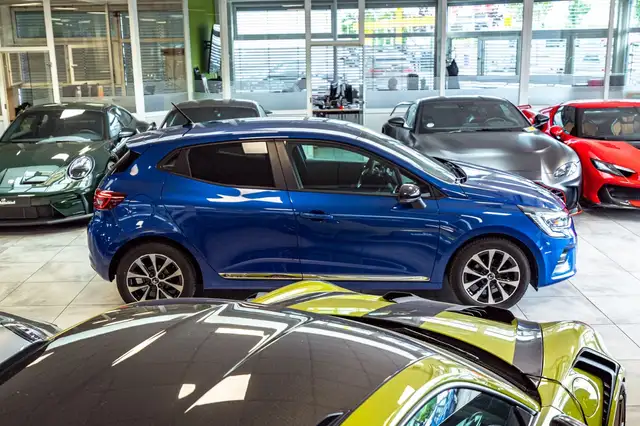 Renault Clio view 8