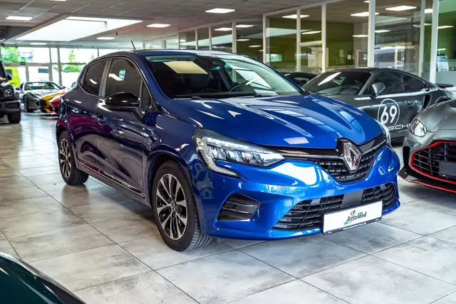 Renault Clio view 3