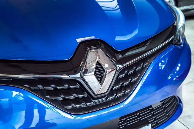 Renault Clio view 9