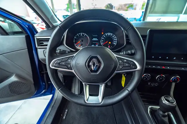 Renault Clio view 21