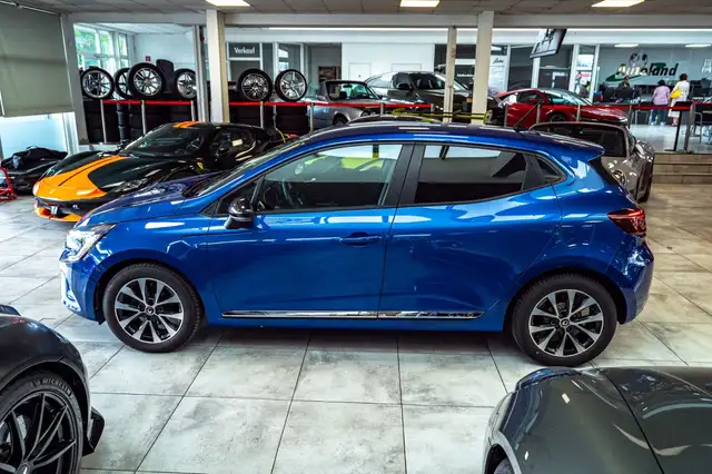 Renault Clio view 4