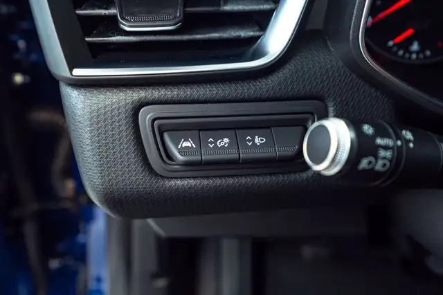 Renault Clio view 25