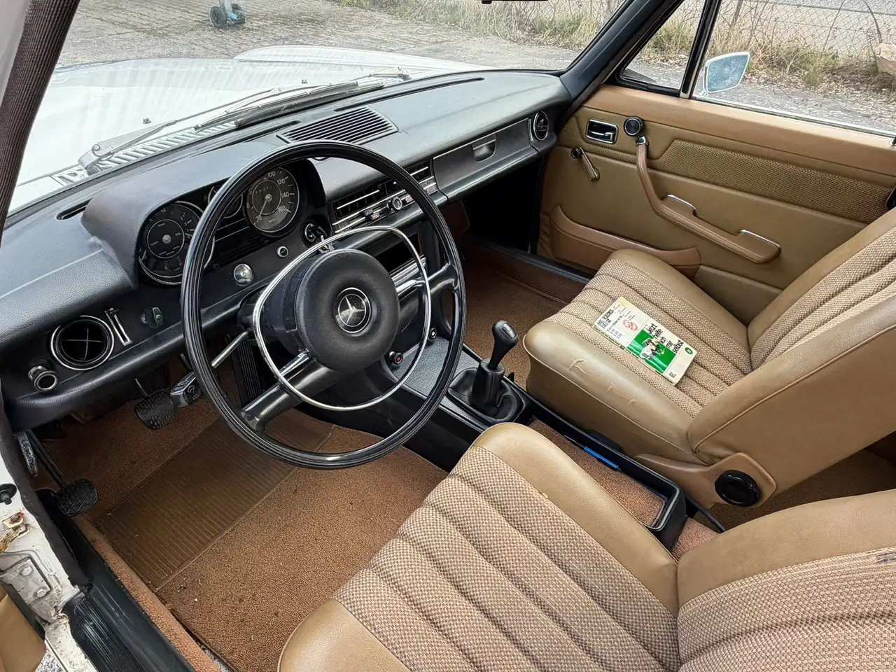 Mercedes-Benz E 200 200 / 8 Oltdtimer H kennzeichen neu Tüv mit Schiebedach, foto 7
