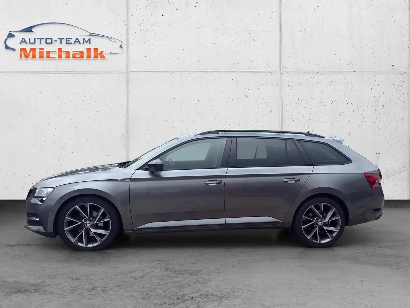 Skoda Superb Combi Sportline Pano Columbus Gris - 2