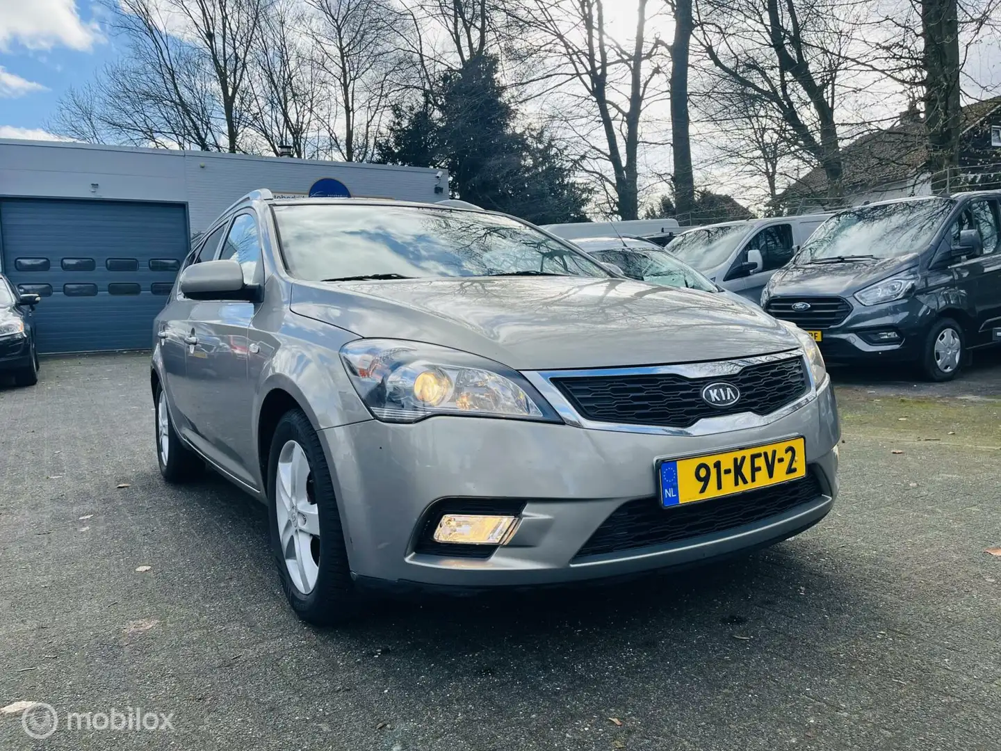 Kia Ceed / cee'd Sporty Wagon 1.4 CVVT X-ecutive Climate / Audio / Grijs - 2