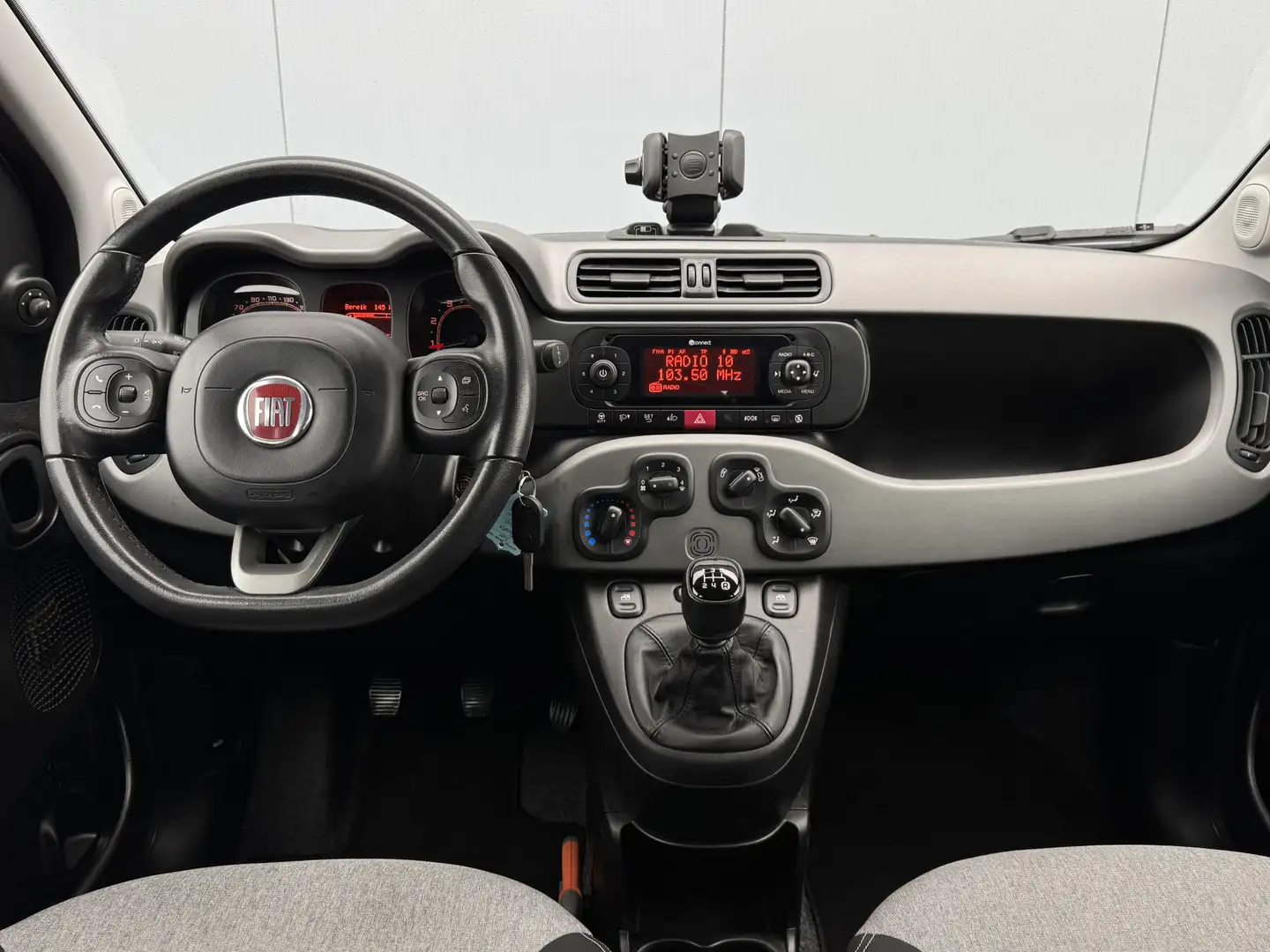 Fiat Panda 0.9 TwinAir Lounge Airco/Bluetooth/Origineel NL. Gris - 2