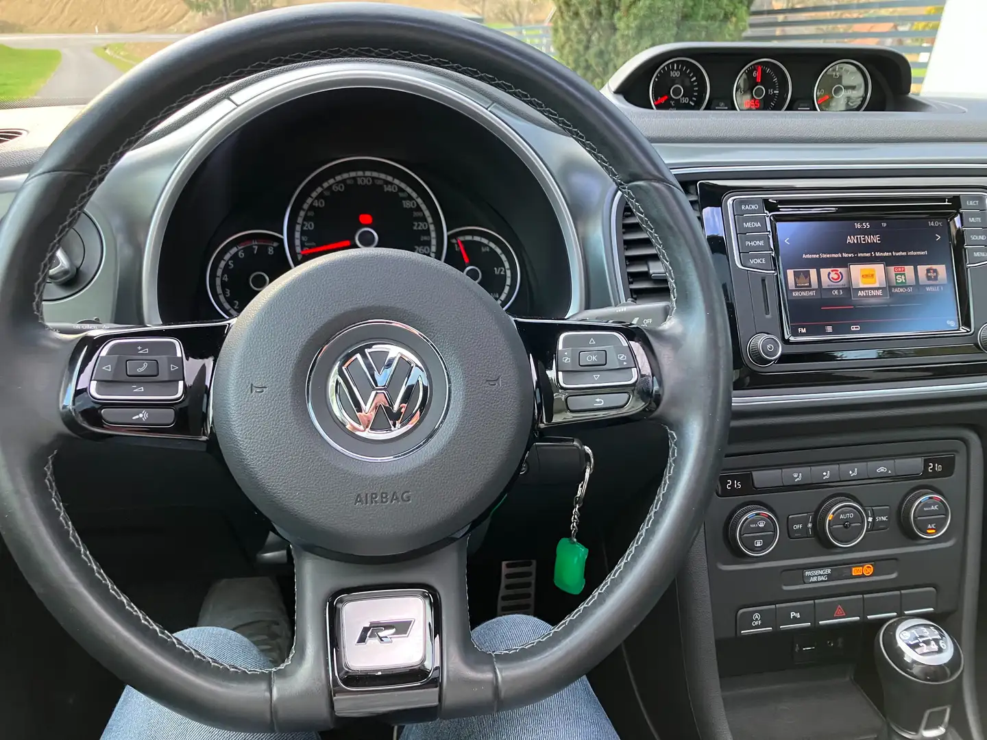 Volkswagen Beetle Beetle 1,4 TSI BMT Sport R-Line Silber - 2