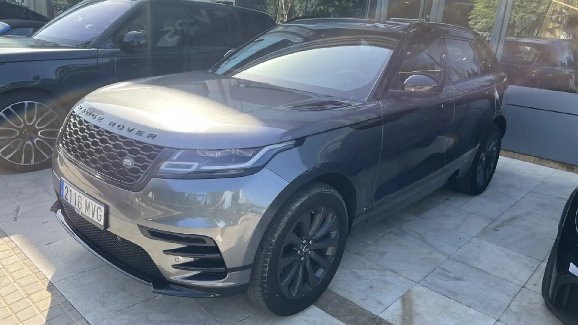 Land Rover Range Rover Velar 2.0D R-Dynamic HSE 4WD Aut. 240 Gris - 1
