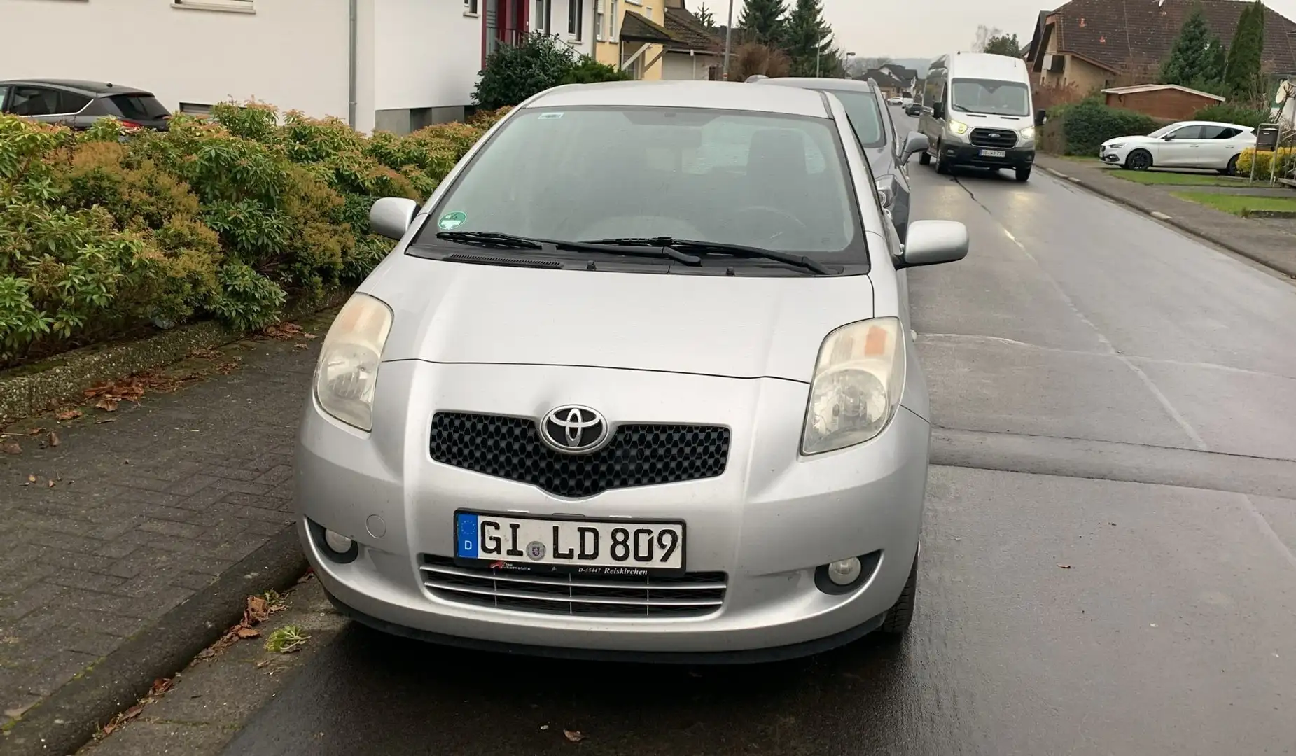 Toyota Yaris Sol Szary - 1