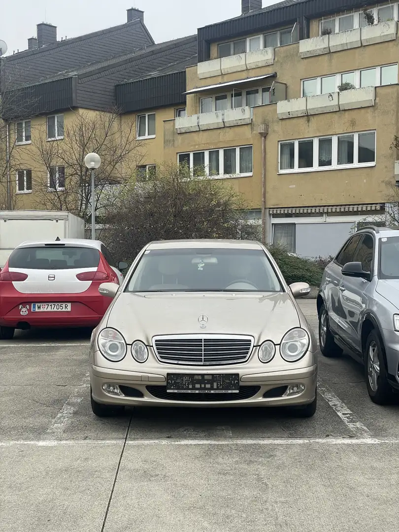 Mercedes-Benz E 220 E 220 CDI Beige - 1
