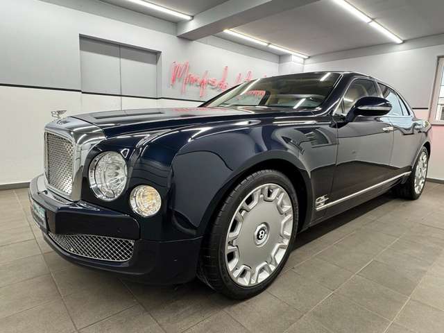 Imagine Bentley Mulsanne 6.8 Automatik/Lunablau-Creme/Einzelstü.