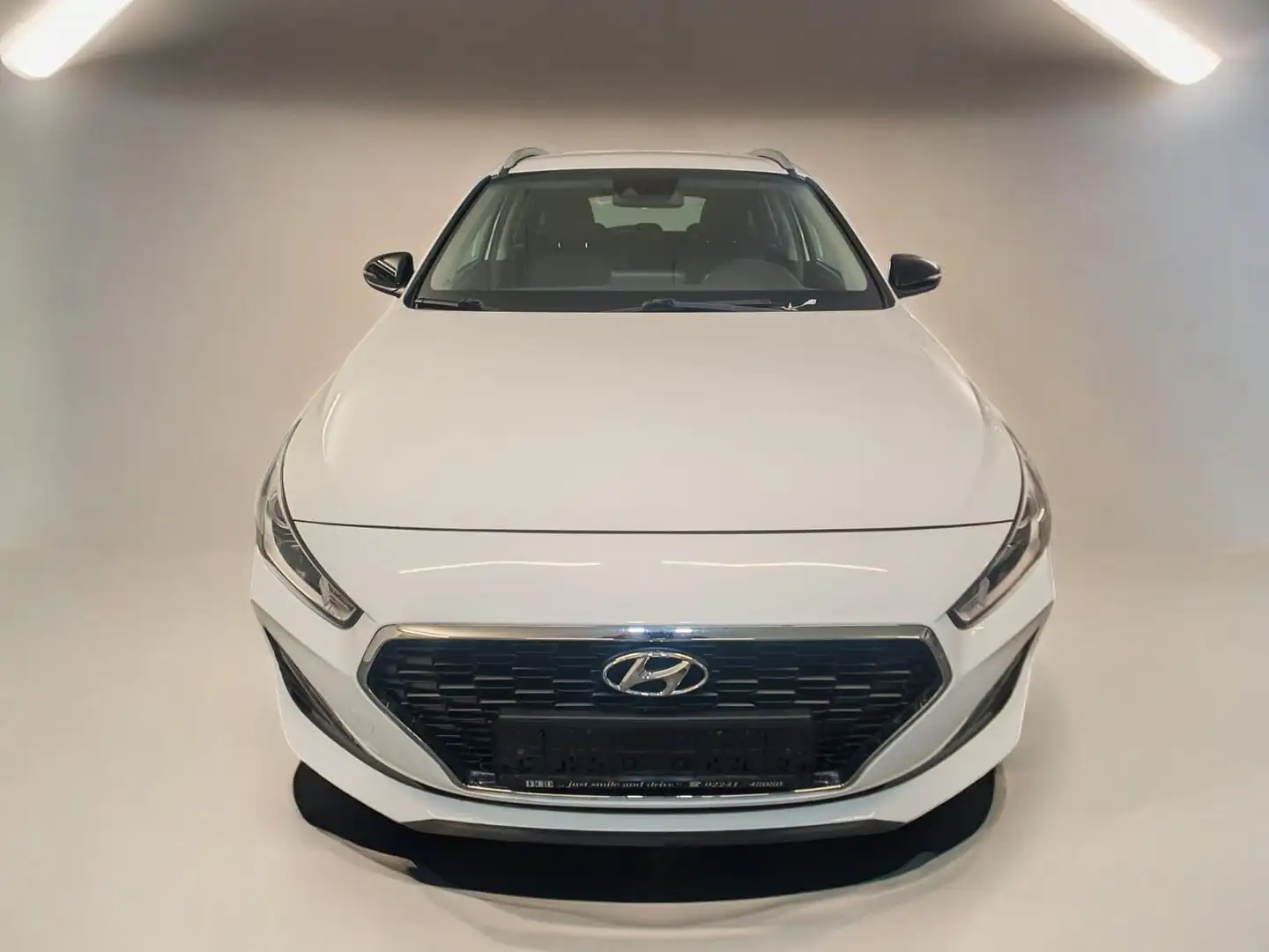 Hyundai i30 Kombi YES 1.6 CRDi DCT Navi PDC Allwetter Blanc - 2