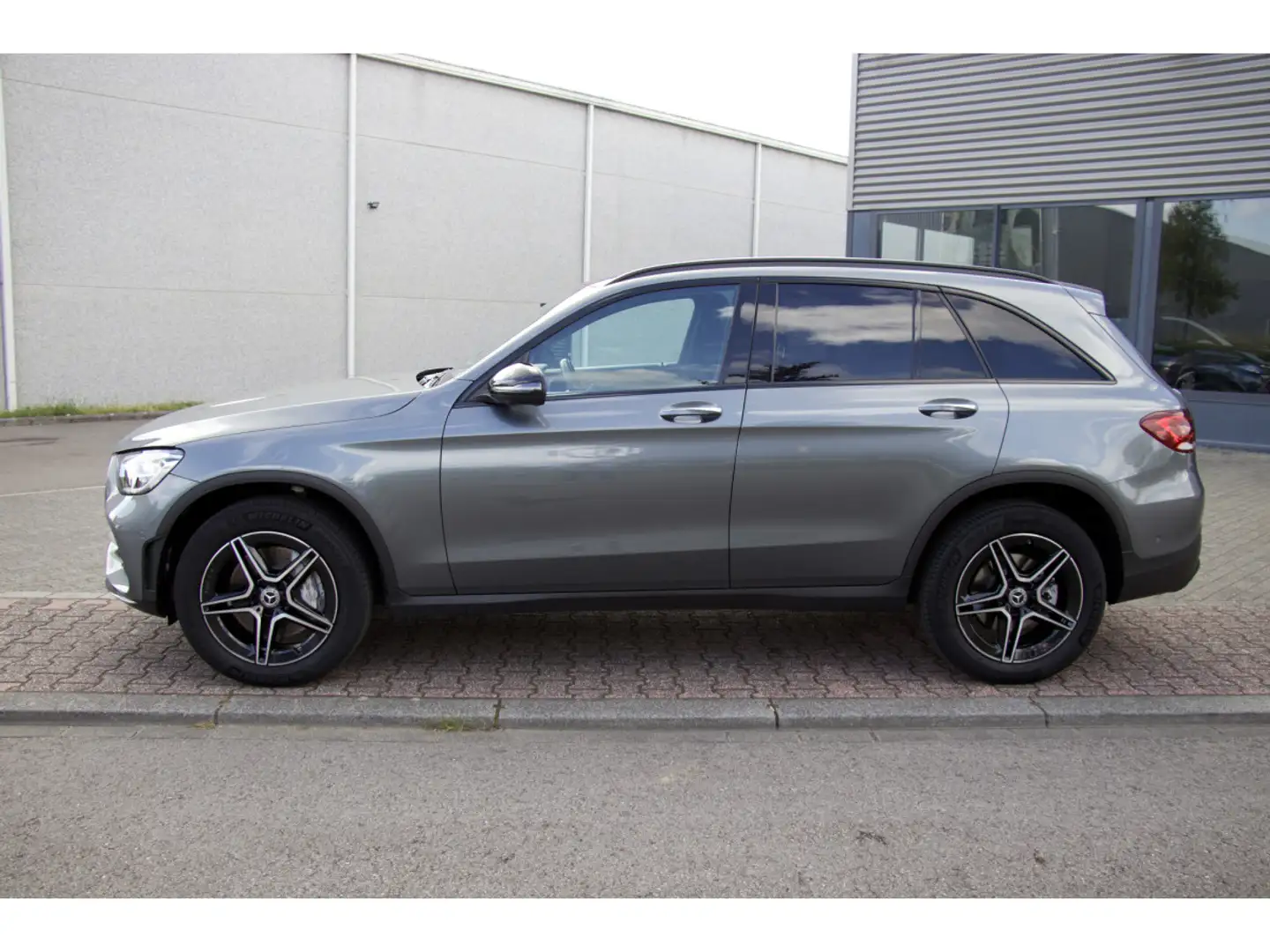 Mercedes-Benz GLC 300 de 4Matic 9G-TRONIC AMG-Line Gris - 2