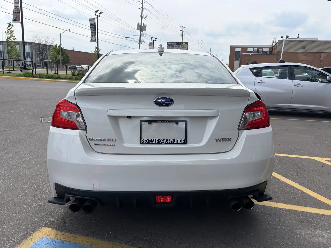 Subaru WRX снимка Subaru WRX