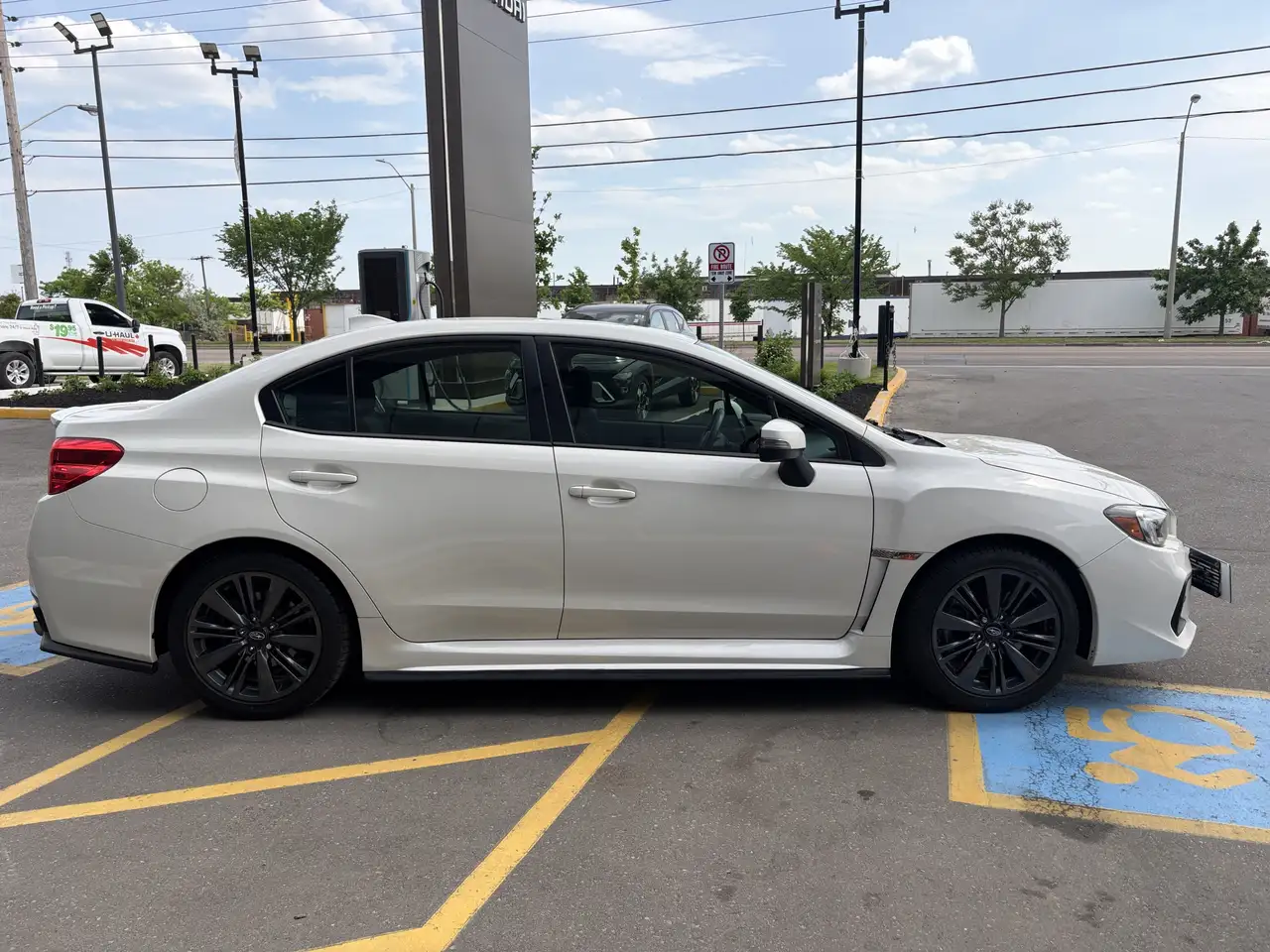 Subaru WRX снимка Subaru WRX