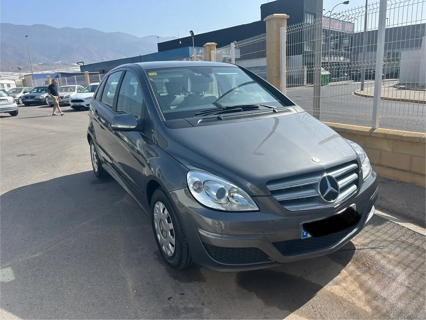 Mercedes-Benz B 180 Autotronic - 1