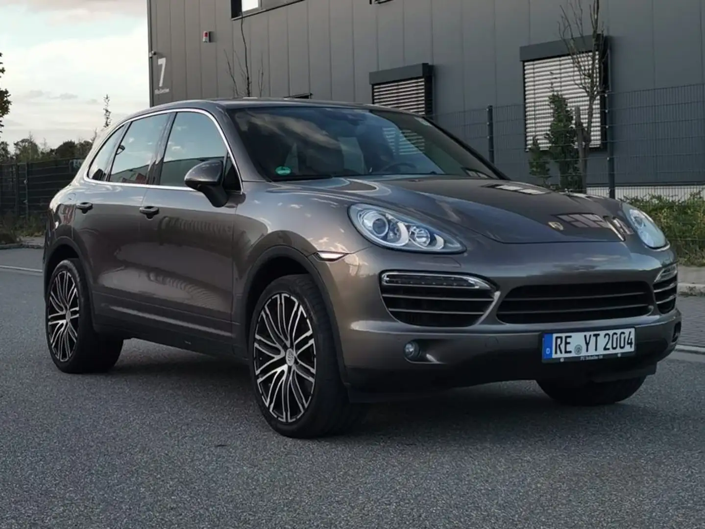 Porsche Cayenne Cayenne+Diesel+Tiptronic+S Braun - 1
