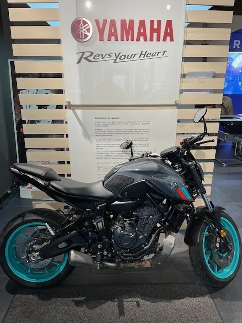 Yamaha MT-07 Grigio - 1