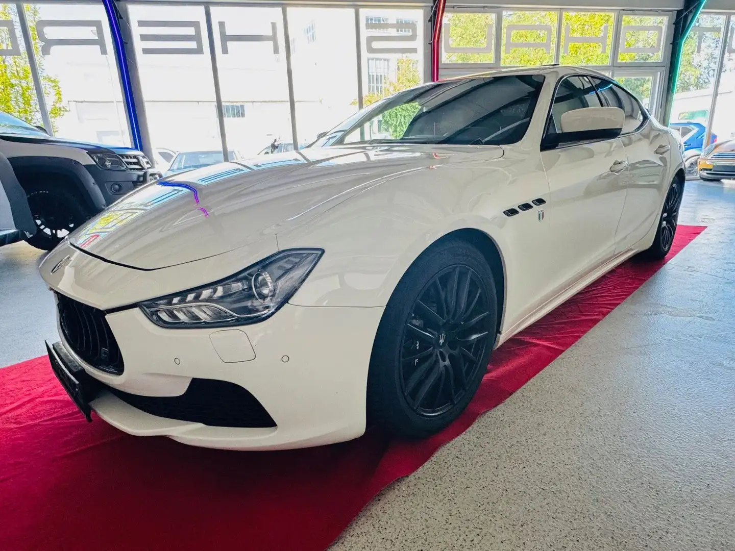 Maserati Ghibli 3.0 V6 S Automatik Weiß - 2