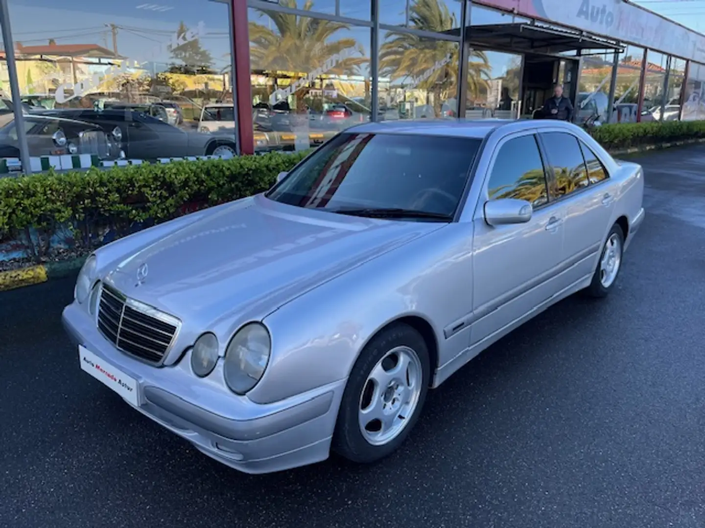 Mercedes-Benz E 270 CDI Gris - 1