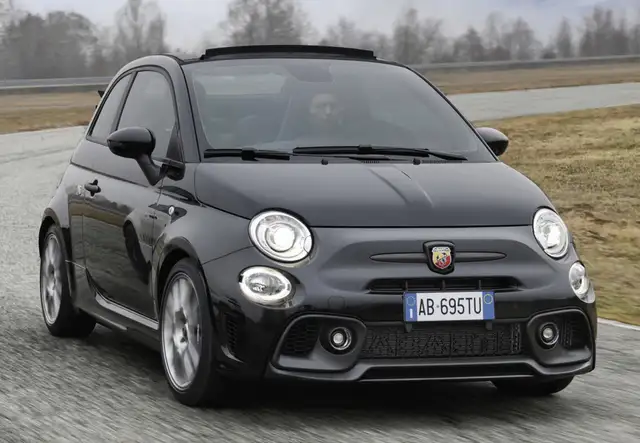 Abarth 695C 1.4T JET AUT. 132KW