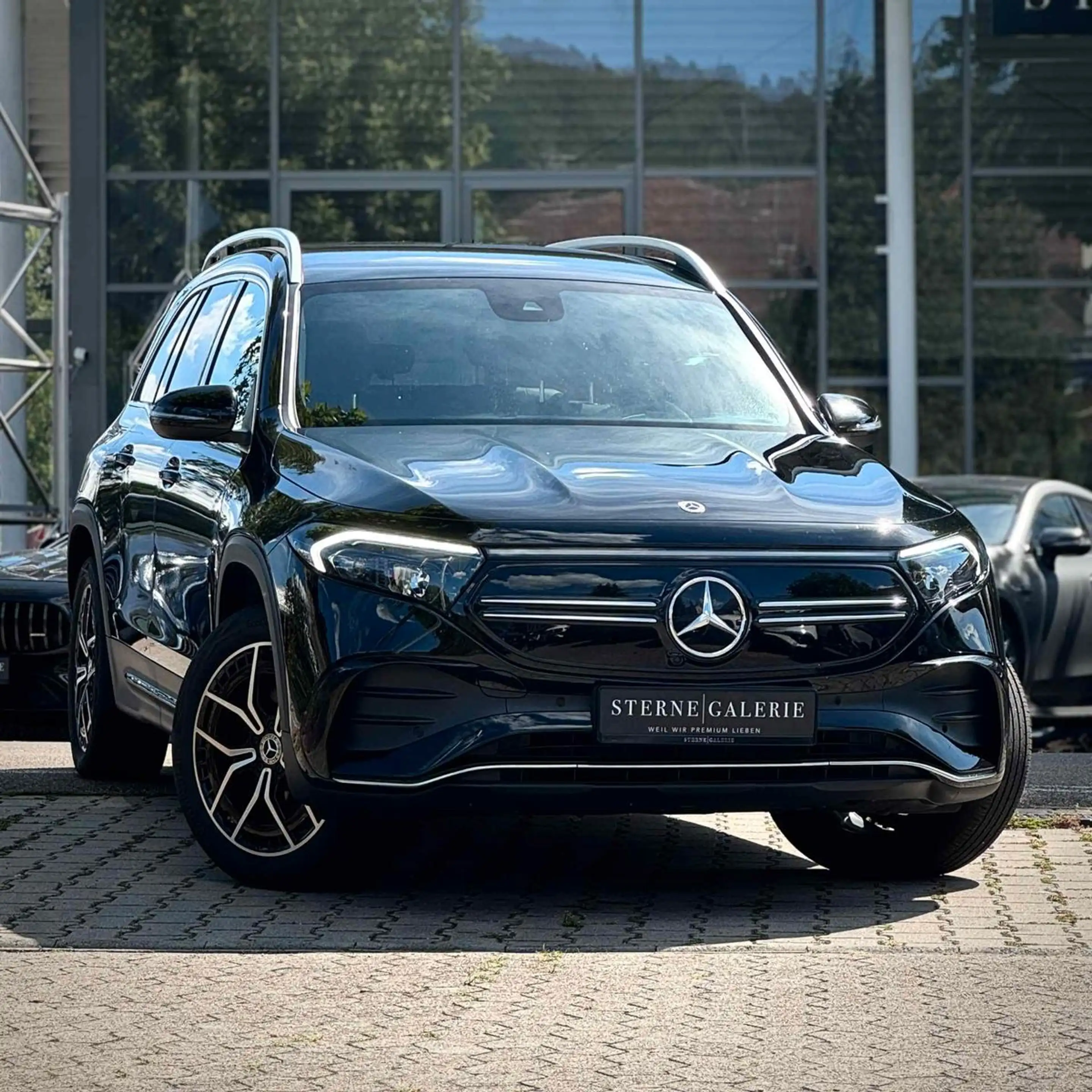 Mercedes-Benz EQB 250 AMG-LINE/RÜCKFAHRK/TOTW/TEMPOM/AMBIENT — photo 2