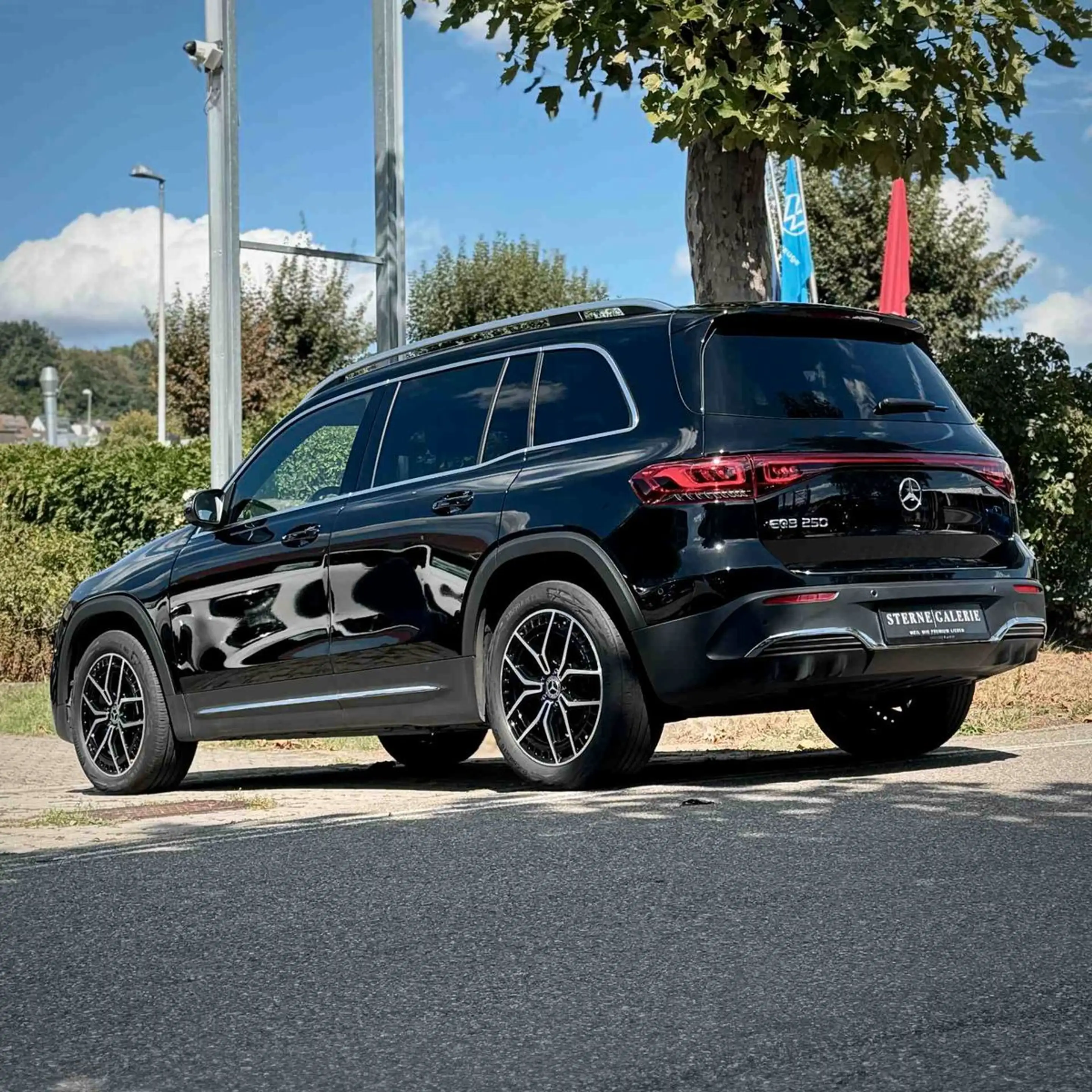 Mercedes-Benz EQB 250 AMG-LINE/RÜCKFAHRK/TOTW/TEMPOM/AMBIENT — photo 6