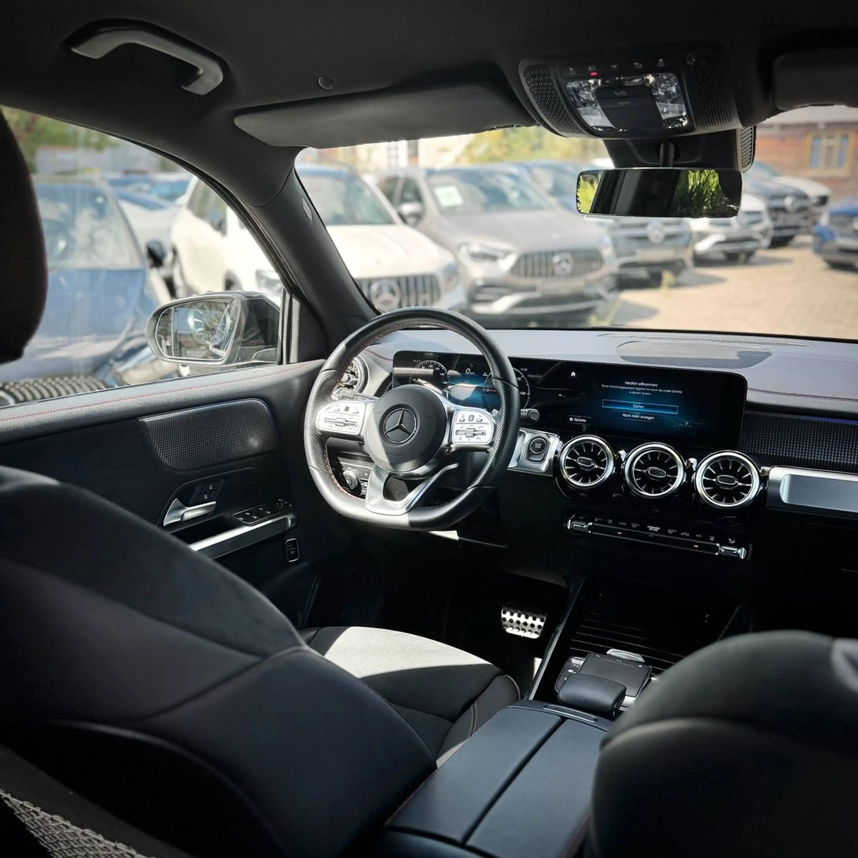 Mercedes-Benz EQB 250 AMG-LINE/RÜCKFAHRK/TOTW/TEMPOM/AMBIENT — photo 13