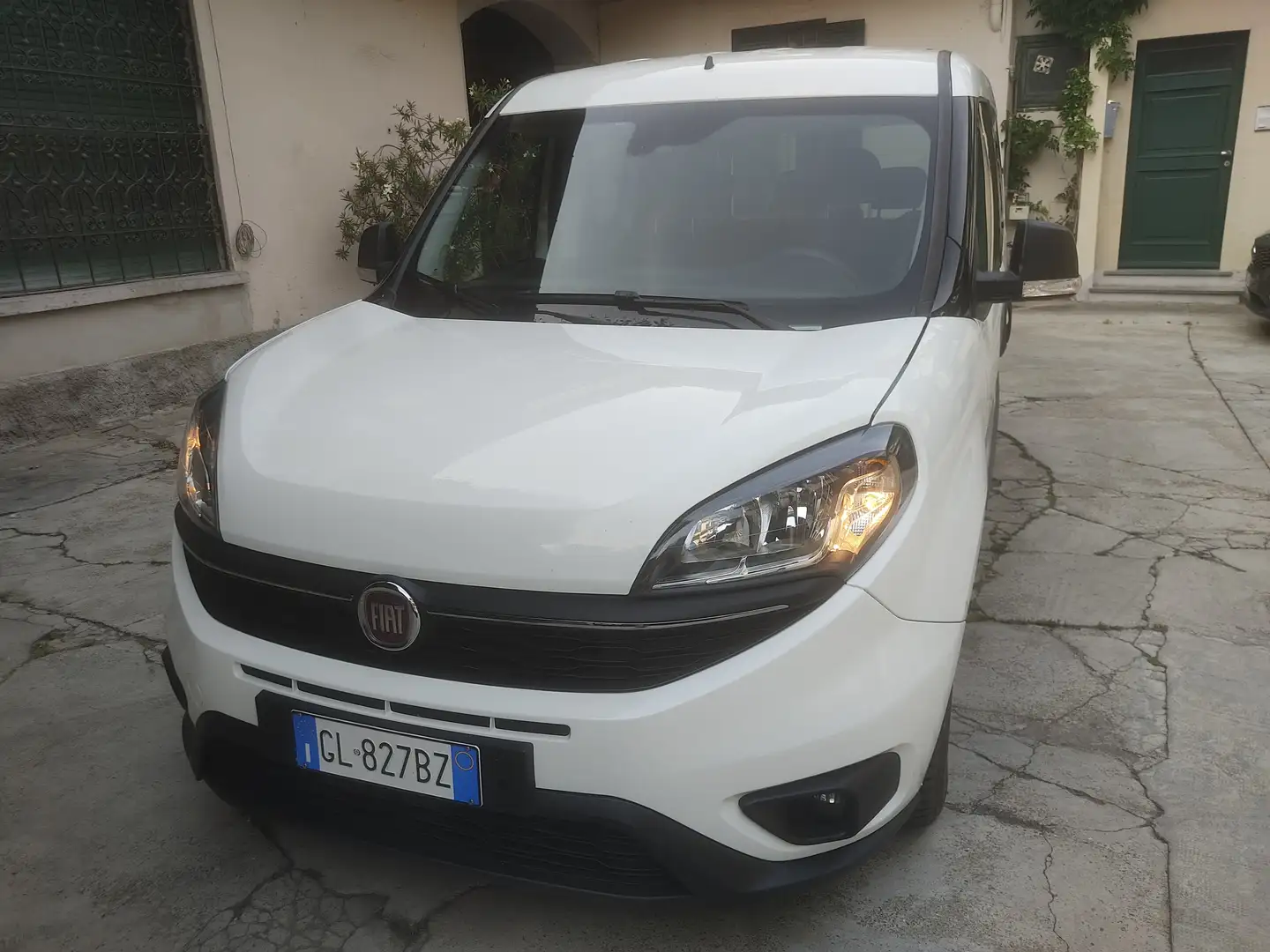 Fiat Doblo 1.6 mjt Lounge 120cv my20 Blanco - 1