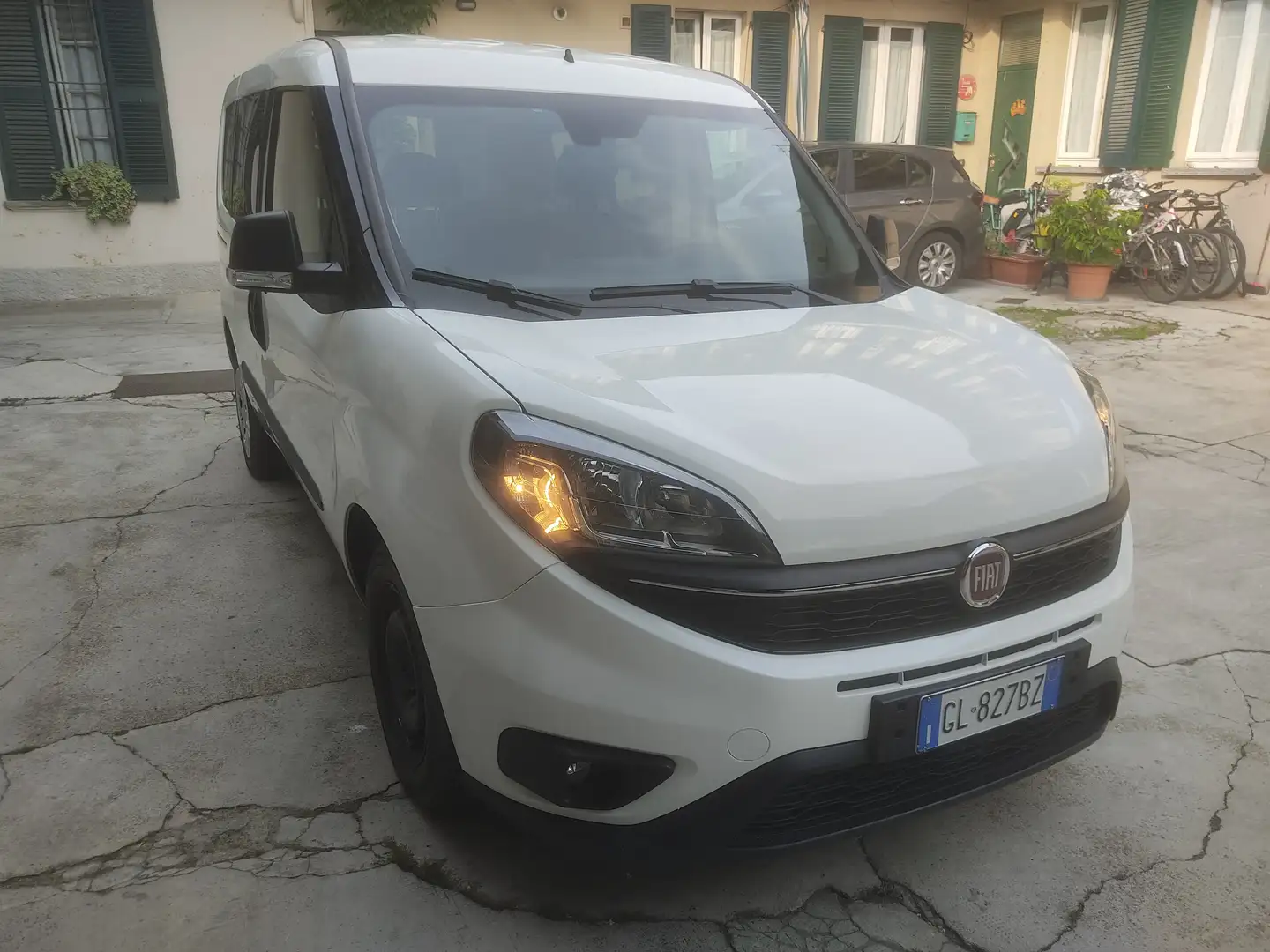 Fiat Doblo 1.6 mjt Lounge 120cv my20 Blanco - 2