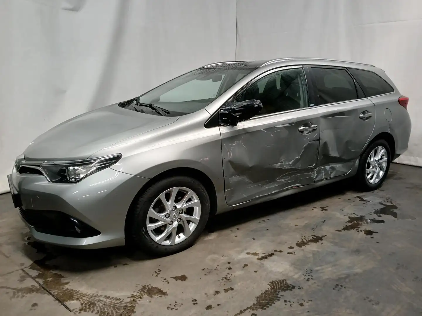 Toyota Auris Touring Sports 1.2T Business Pro - Airco - Cruise Gris - 2