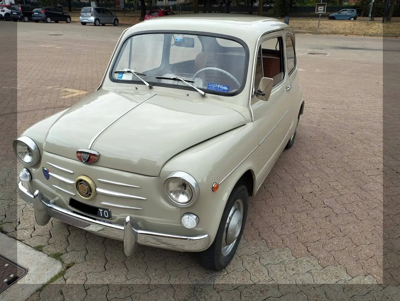 Fiat 600D, foto 1